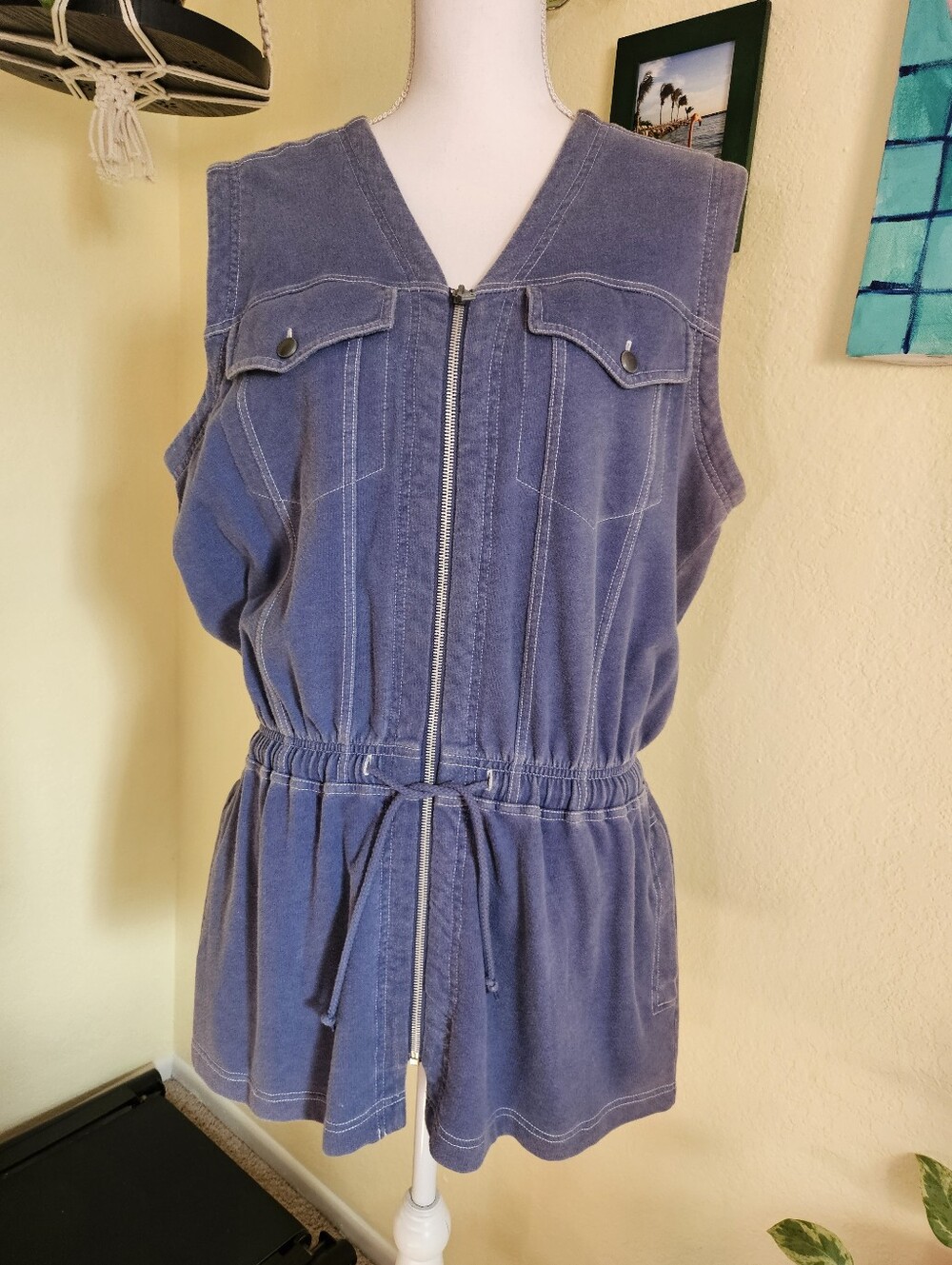 Liz Sport Vintage Denim-Look Sleeveless Zip Jacket in Faded Blue Sz M